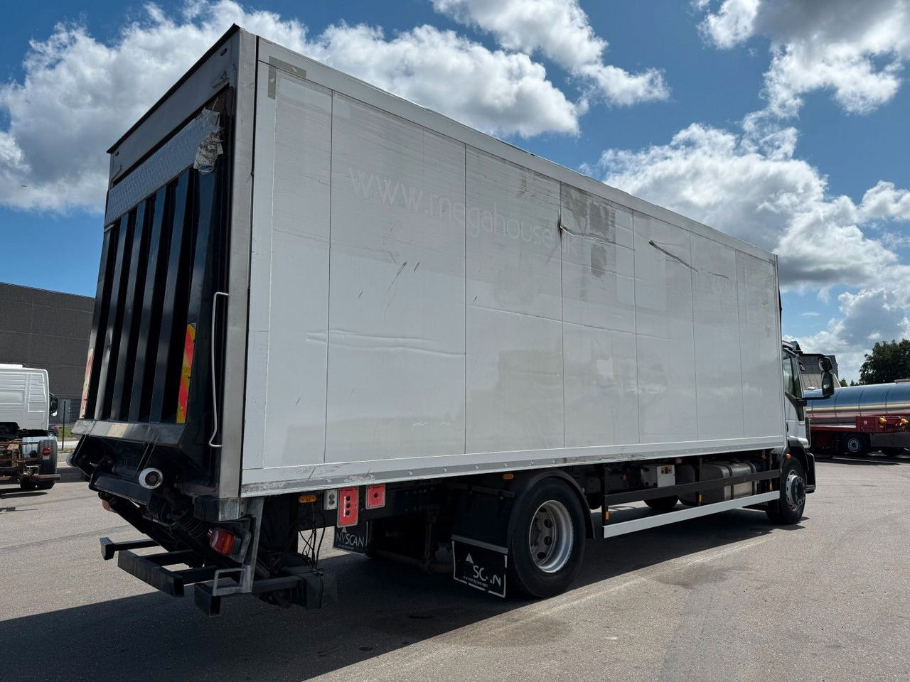 Iveco 180E32 4x2 Schmitz / Thermo King T-1200R Spectru Iveco 180E32 4x2 Schmitz / Thermo King T-1200R Spectru - Camión frigorífico: foto 3 Iveco 180E32 4x2 Schmitz / Thermo King T-1200R Spectru Iveco 180E32 4x2 Schmitz / Thermo King T-1200R Spectru - Camión frigorífico: foto 3