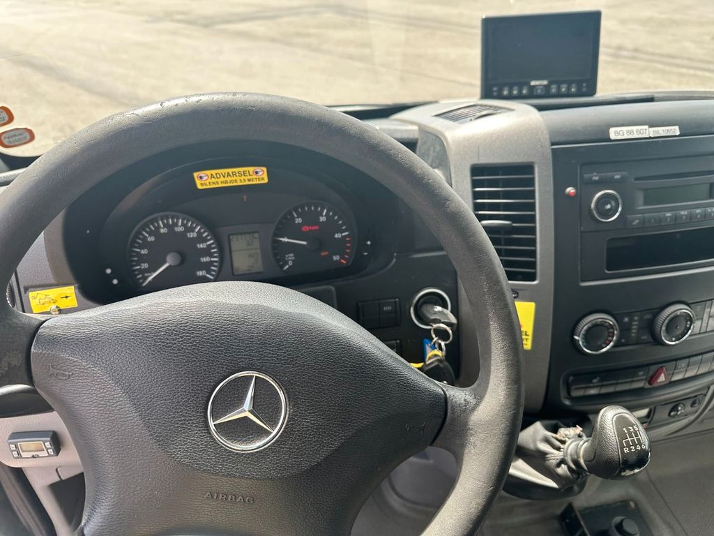 Camión con plataforma elevadora, Furgoneta Mercedes-Benz Sprinter 516 CDI Versalift ET-36-LF 13,7 m.: foto 6