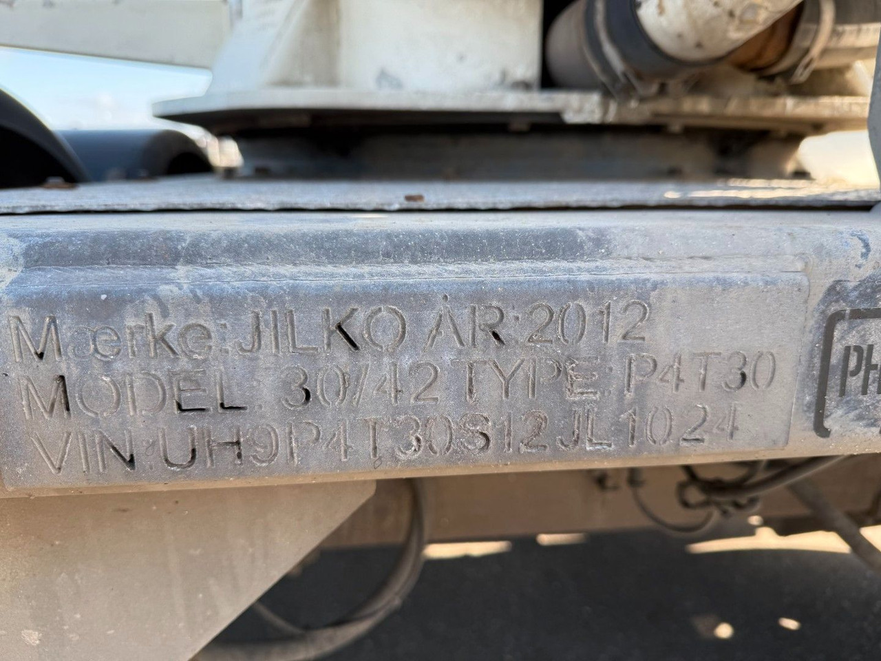 Remolque cisterna P4T30 4 axle 42 m3 Alu Silo tank: foto 15