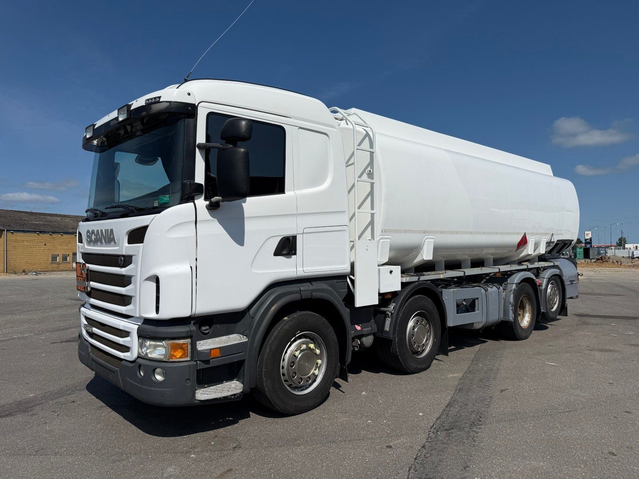 Scania G480 8x2*6 24.000 L / 5 compartments / ADR Tank - Camión cisterna: foto 1 Scania G480 8x2*6 24.000 L / 5 compartments / ADR Tank - Camión cisterna: foto 1