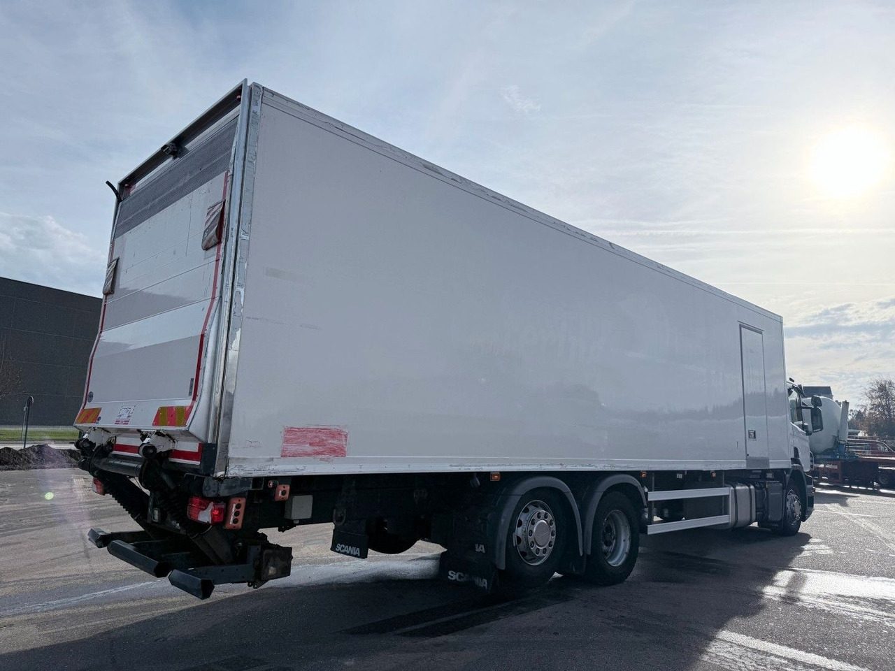 Scania P320 6x2*4 Carrier Supra 1250 Mt 9.80 m Kühl - Camión frigorífico: foto 3 Scania P320 6x2*4 Carrier Supra 1250 Mt 9.80 m Kühl - Camión frigorífico: foto 3