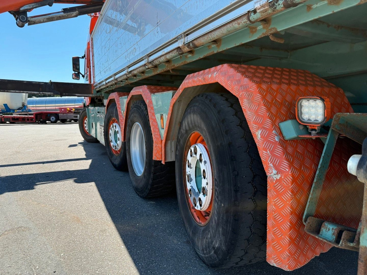 Camión grúa Volvo FM500 8x2*6 Crane HMF 2620 K5 Pendel Tipper: foto 19