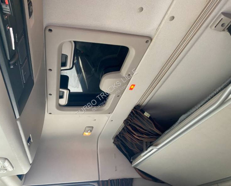 Cabeza tractora DAF XF 480: foto 6
