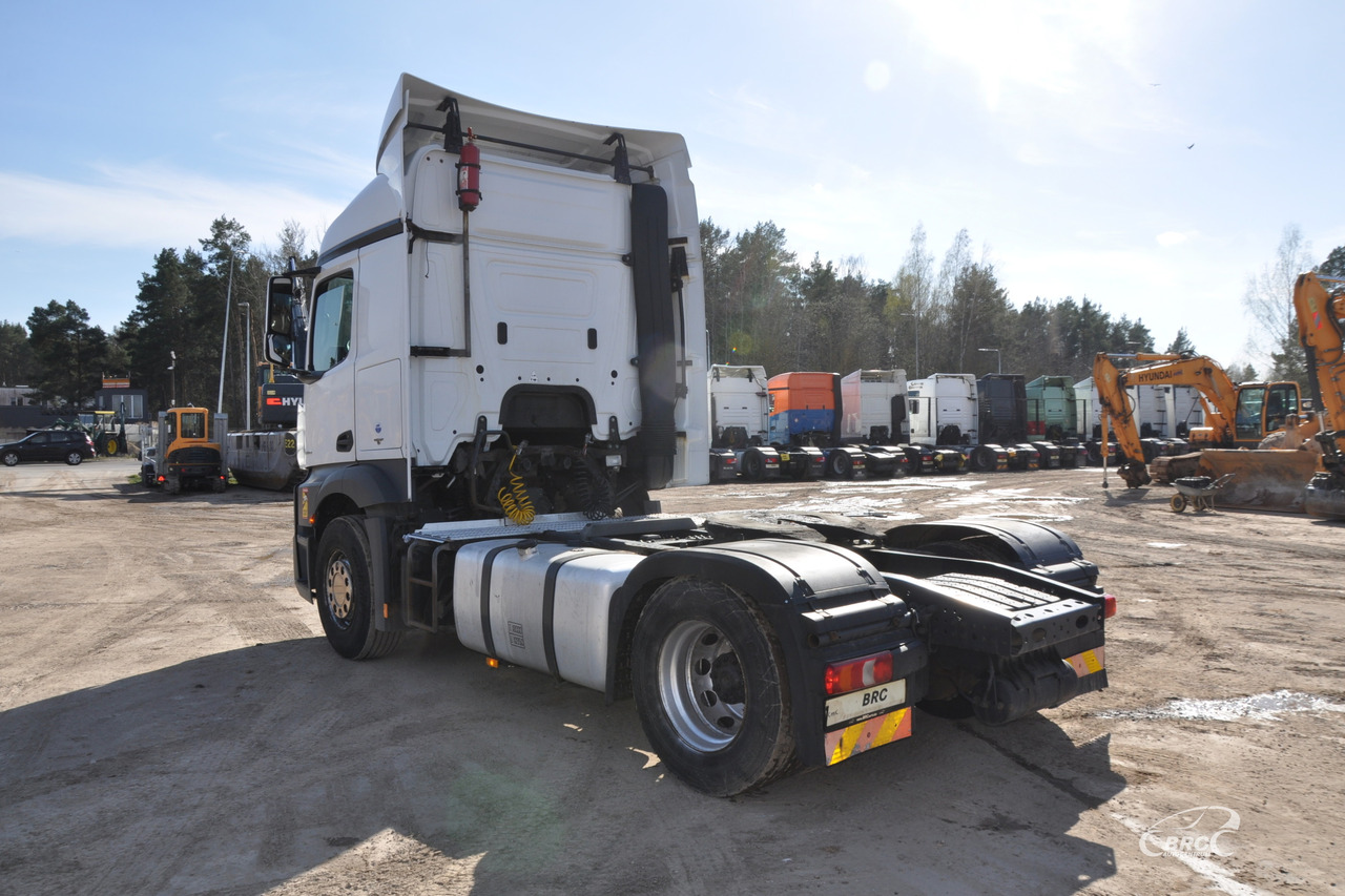 Mercedes-Benz 1843 - Cabeza tractora: foto 4 Mercedes-Benz 1843 - Cabeza tractora: foto 4