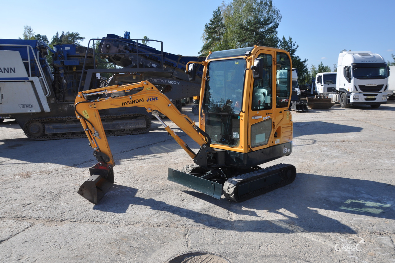 Hyundai R18-9 - Miniexcavadora: foto 1 Hyundai R18-9 - Miniexcavadora: foto 1