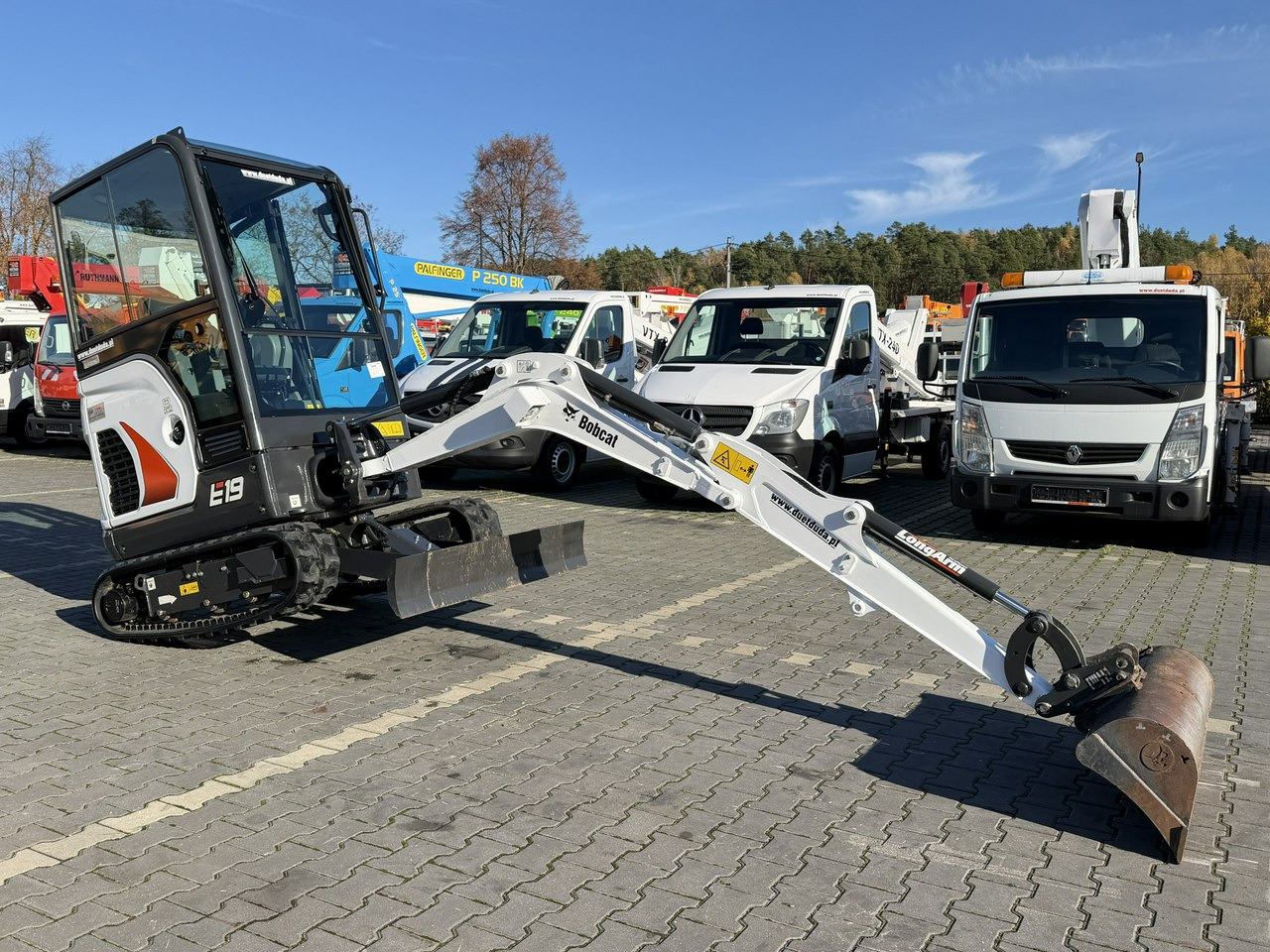 Bobcat E19 Komplet Łyżek Mało Używana Przepracowane tylko 90mth - Miniexcavadora: foto 2 Bobcat E19 Komplet Łyżek Mało Używana Przepracowane tylko 90mth - Miniexcavadora: foto 2