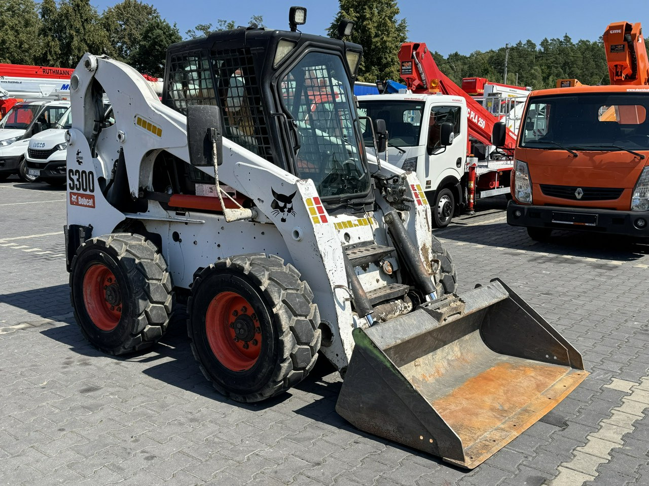 Bobcat S300 Joystick Mini Ładowarka Waga 3692kg - Minicargadora: foto 3 Bobcat S300 Joystick Mini Ładowarka Waga 3692kg - Minicargadora: foto 3