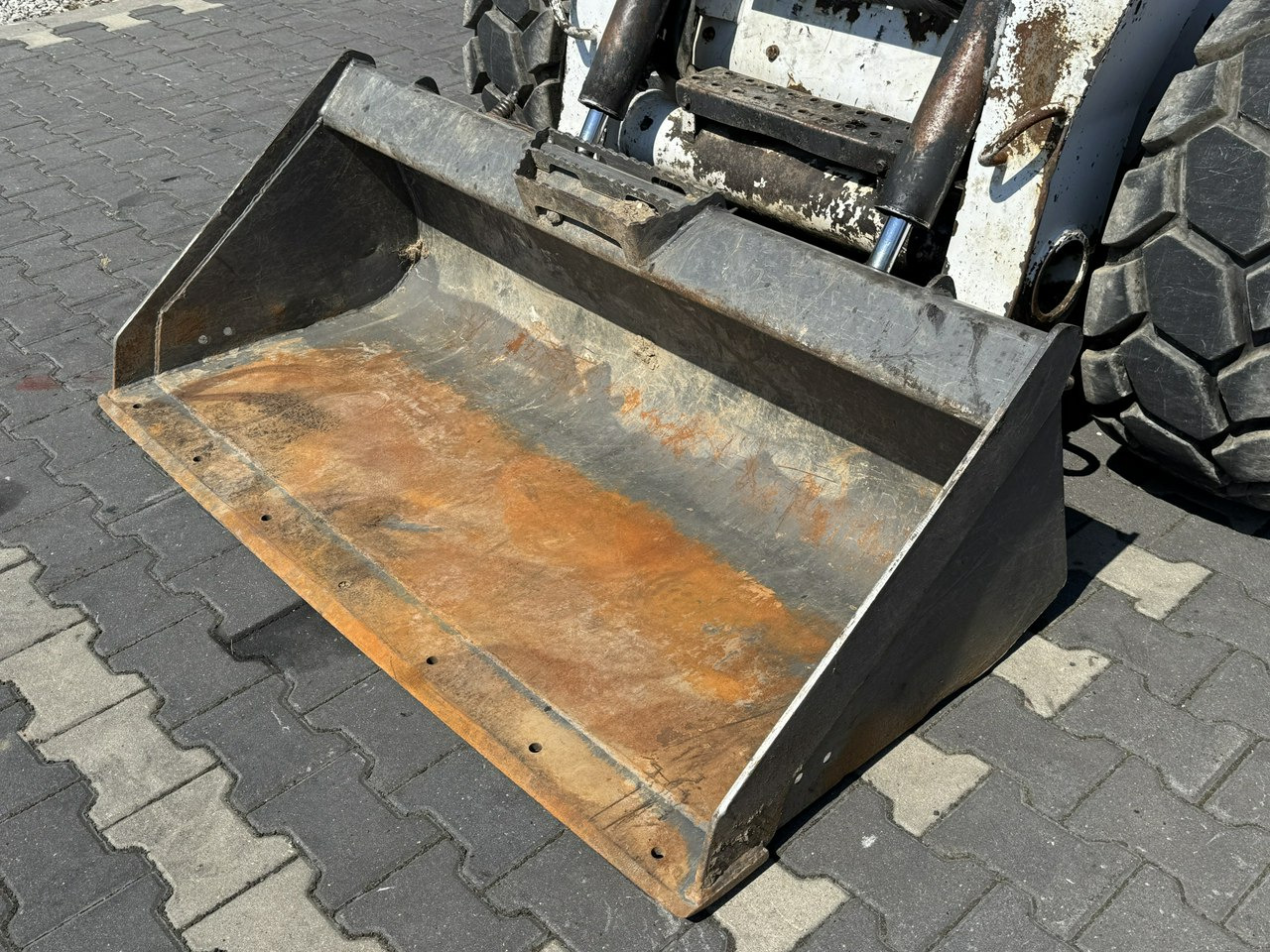 Bobcat S300 Joystick Mini Ładowarka Waga 3692kg - Minicargadora: foto 2 Bobcat S300 Joystick Mini Ładowarka Waga 3692kg - Minicargadora: foto 2