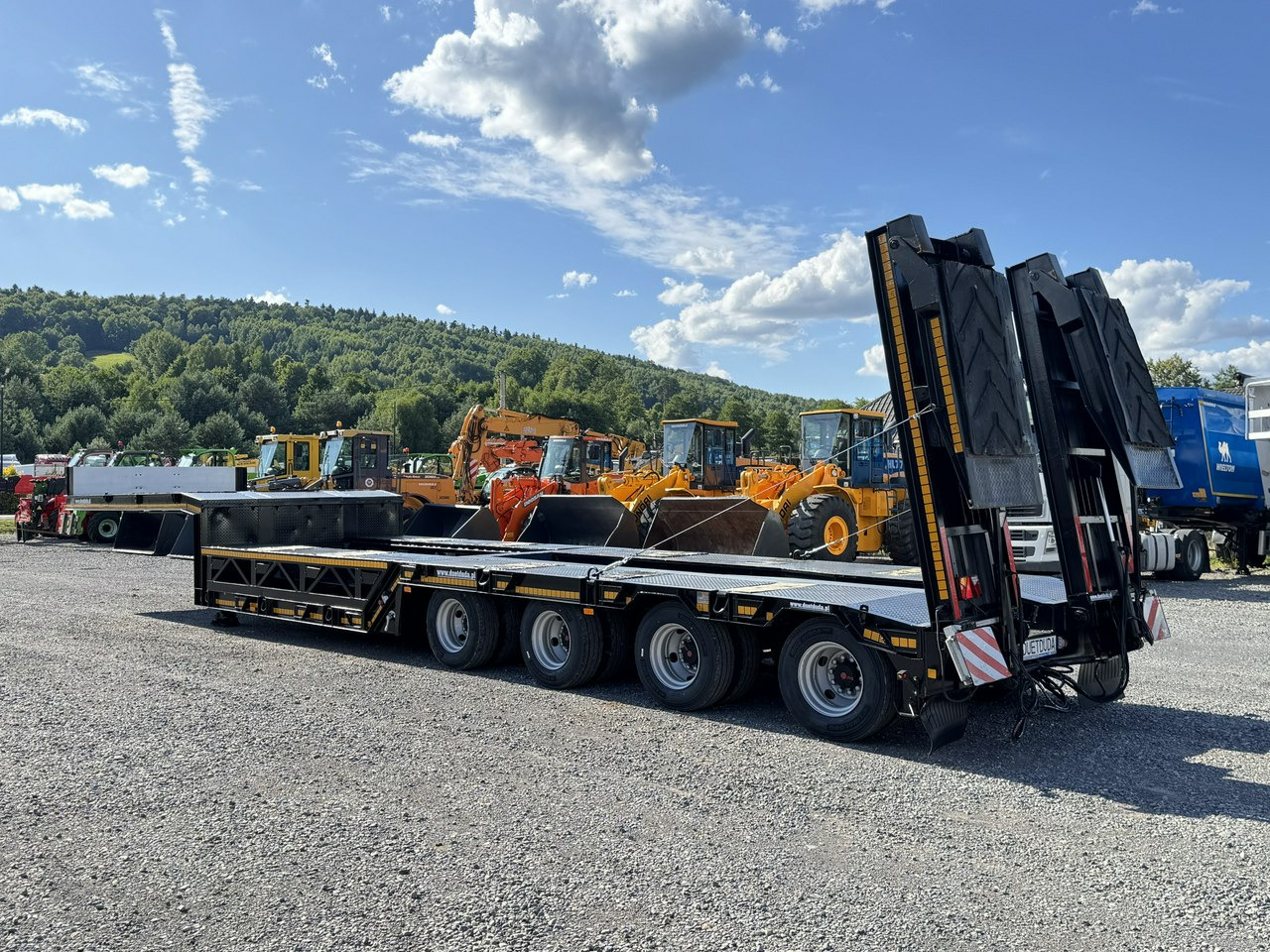 Bodex 4 osiowa NN4J Niskopodwoziówka Niskopodwozie Nowe Opony - Semirremolque góndola rebajadas: foto 4 Bodex 4 osiowa NN4J Niskopodwoziówka Niskopodwozie Nowe Opony - Semirremolque góndola rebajadas: foto 4