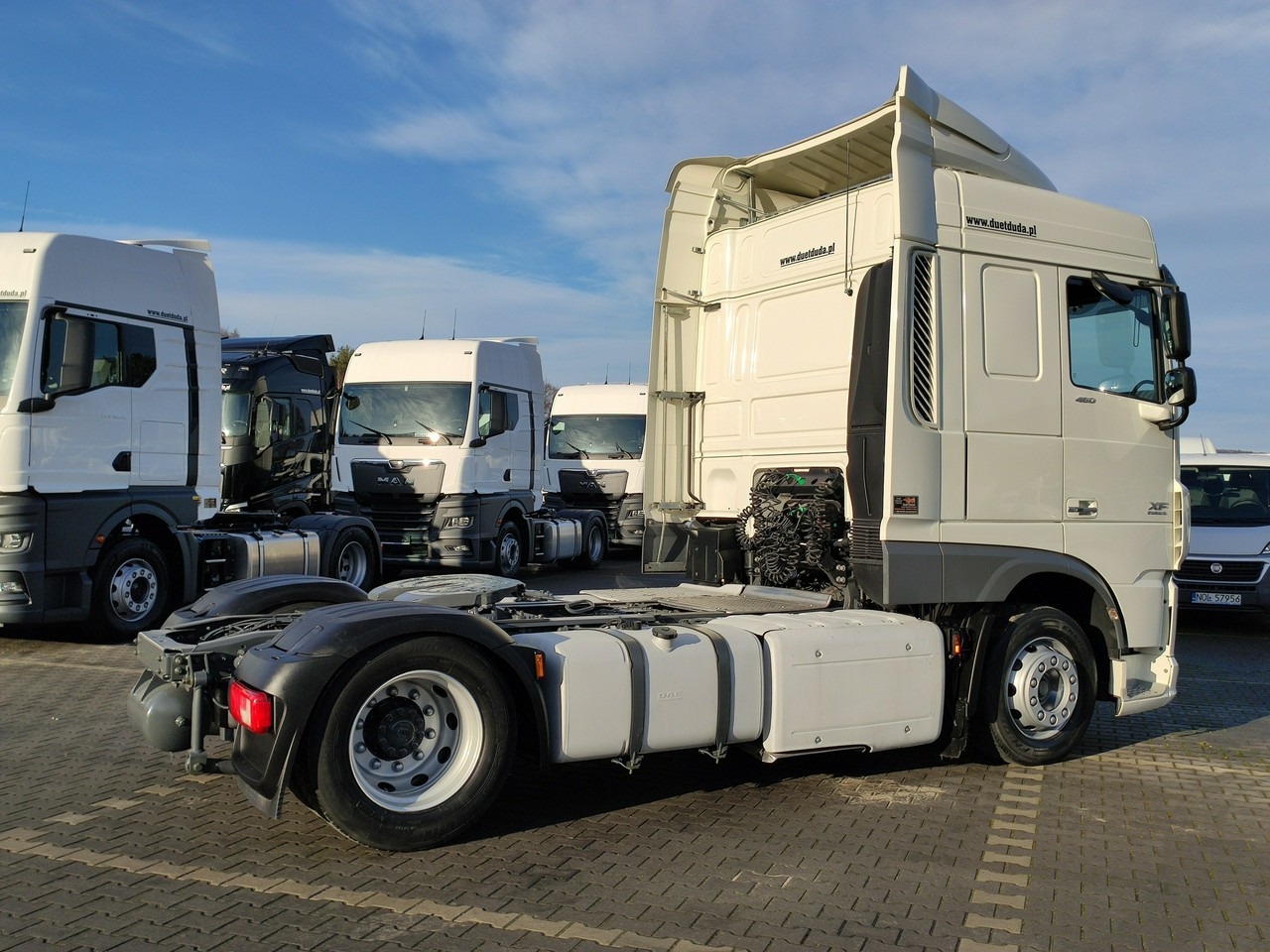 Cabeza tractora DAF XF 106.460 Euro 6 LowDeck Mega: foto 9
