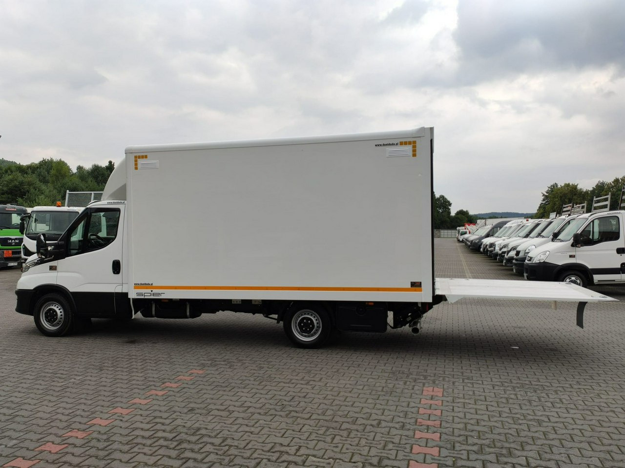 Iveco Daily 35S16S V - Furgoneta caja cerrada: foto 3 Iveco Daily 35S16S V - Furgoneta caja cerrada: foto 3