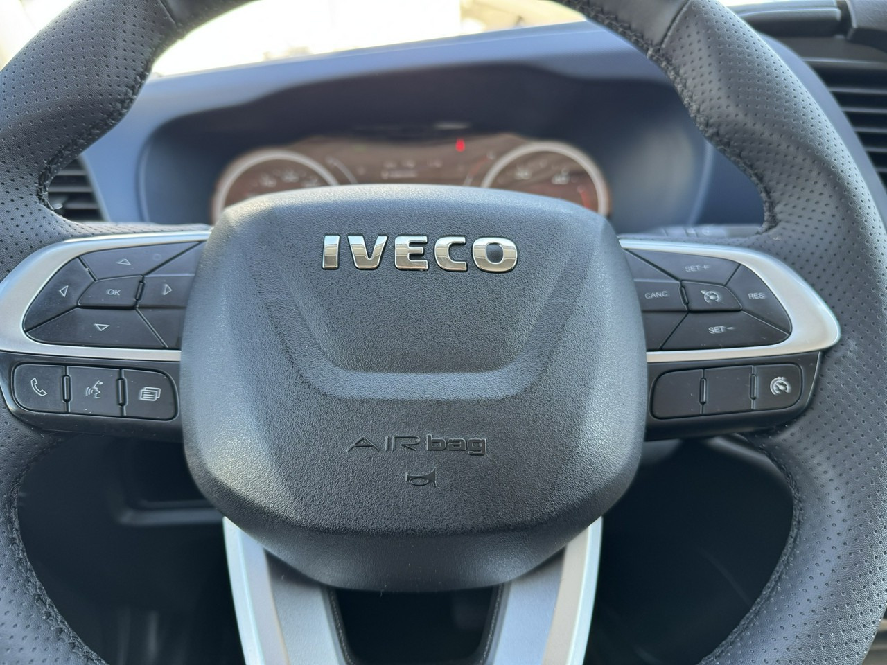 Furgón Iveco Daily 35S18: foto 22