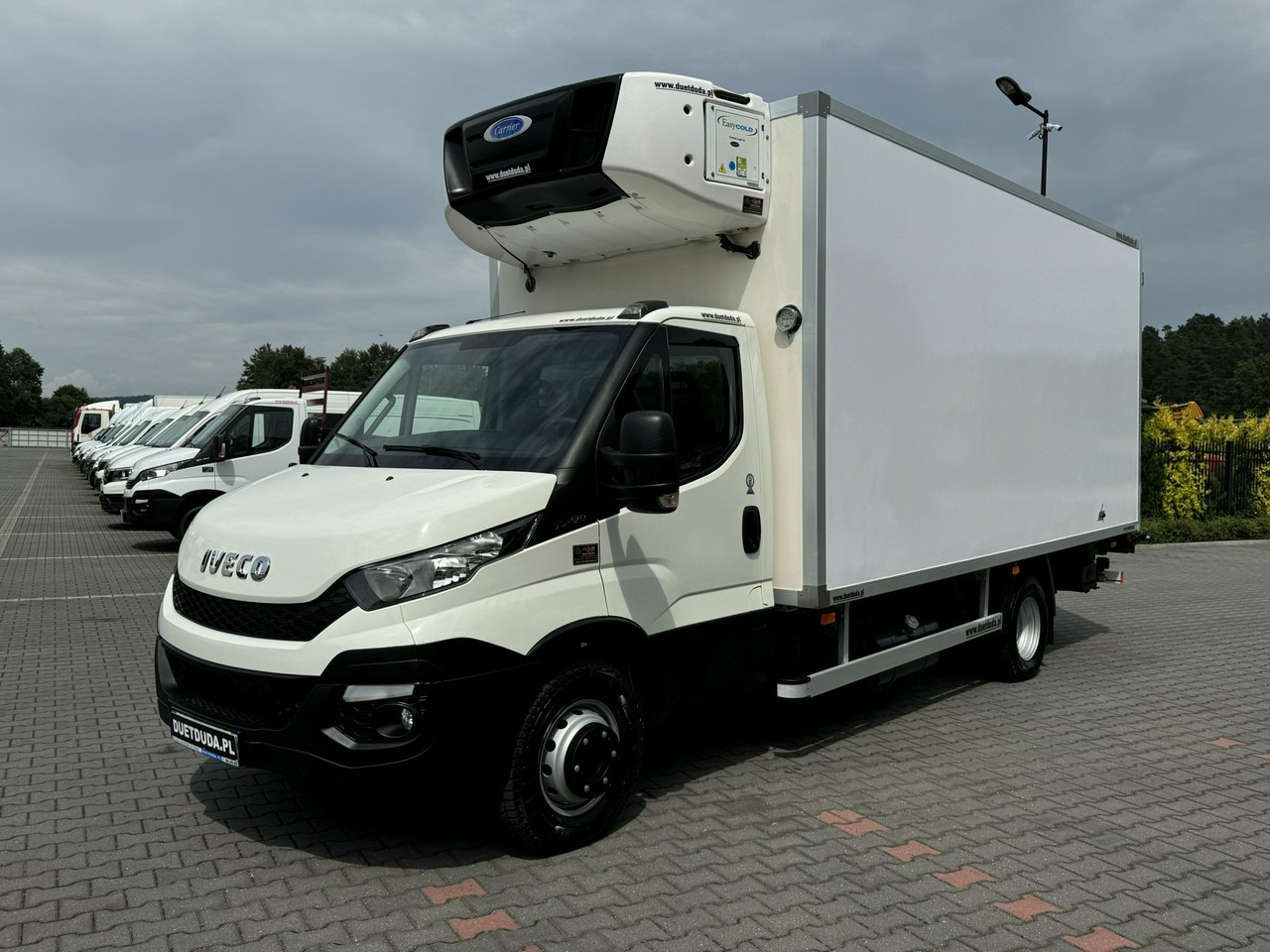 Iveco Daily 70C17 Mroźnia Agregat Carrier Supra 750 10-Palet + Winda - Furgoneta frigorifica: foto 2 Iveco Daily 70C17 Mroźnia Agregat Carrier Supra 750 10-Palet + Winda - Furgoneta frigorifica: foto 2