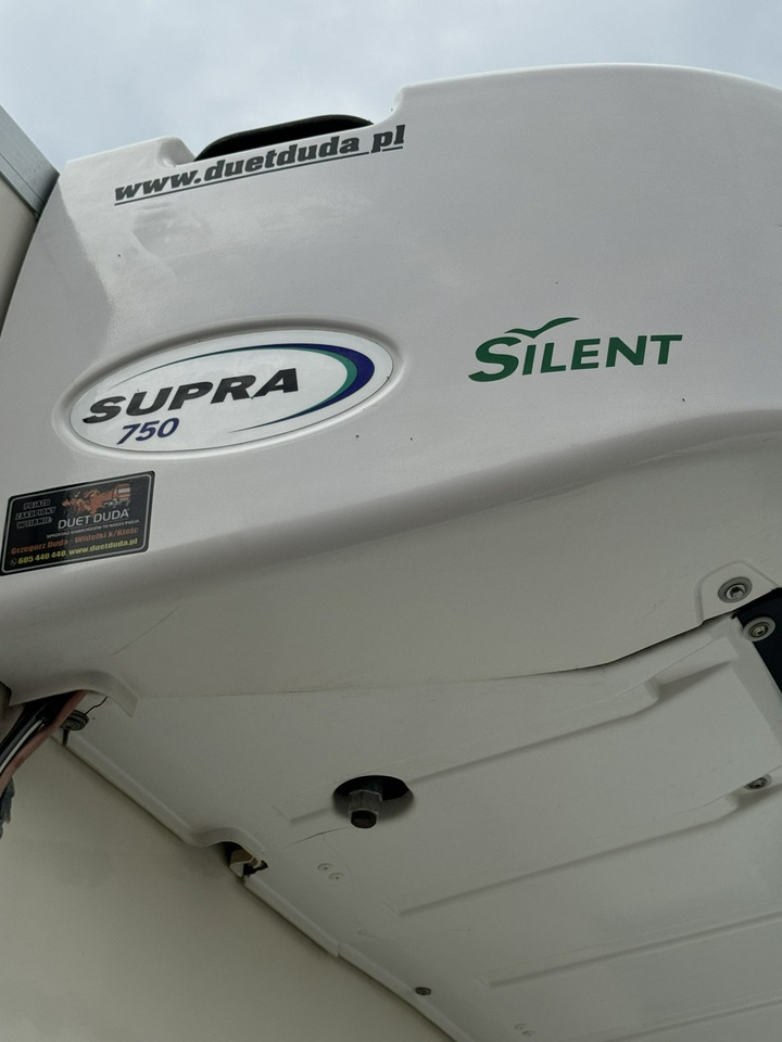 Iveco Daily 70C17 Mroźnia Agregat Carrier Supra 750 10-Palet + Winda - Furgoneta frigorifica: foto 4 Iveco Daily 70C17 Mroźnia Agregat Carrier Supra 750 10-Palet + Winda - Furgoneta frigorifica: foto 4