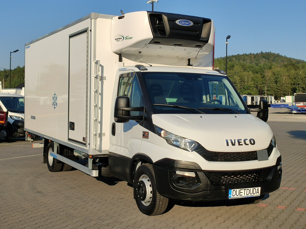 Iveco Daily 70C17 Mroźnia Ściana Grodziowa Multitemperatura - Furgoneta frigorifica: foto 5 Iveco Daily 70C17 Mroźnia Ściana Grodziowa Multitemperatura - Furgoneta frigorifica: foto 5