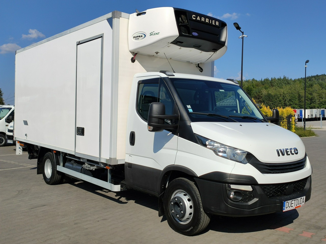 Iveco Daily 70C18 Mroźnia Ściana Grodziowa Podwójny Parownik - Furgoneta frigorifica: foto 2 Iveco Daily 70C18 Mroźnia Ściana Grodziowa Podwójny Parownik - Furgoneta frigorifica: foto 2