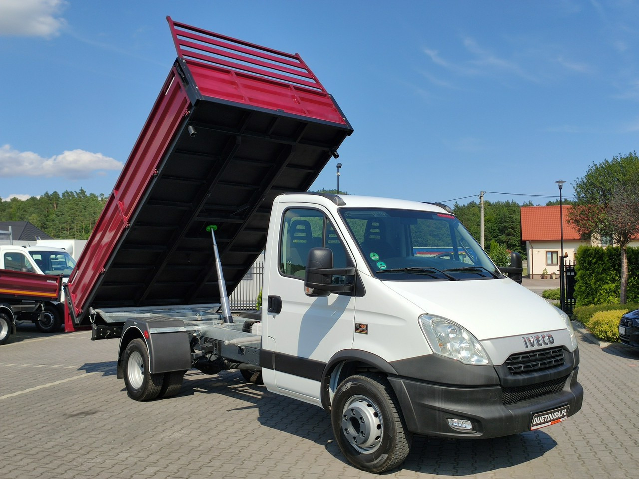 Iveco Daily 70C18 V H - Furgoneta basculante: foto 4 Iveco Daily 70C18 V H - Furgoneta basculante: foto 4