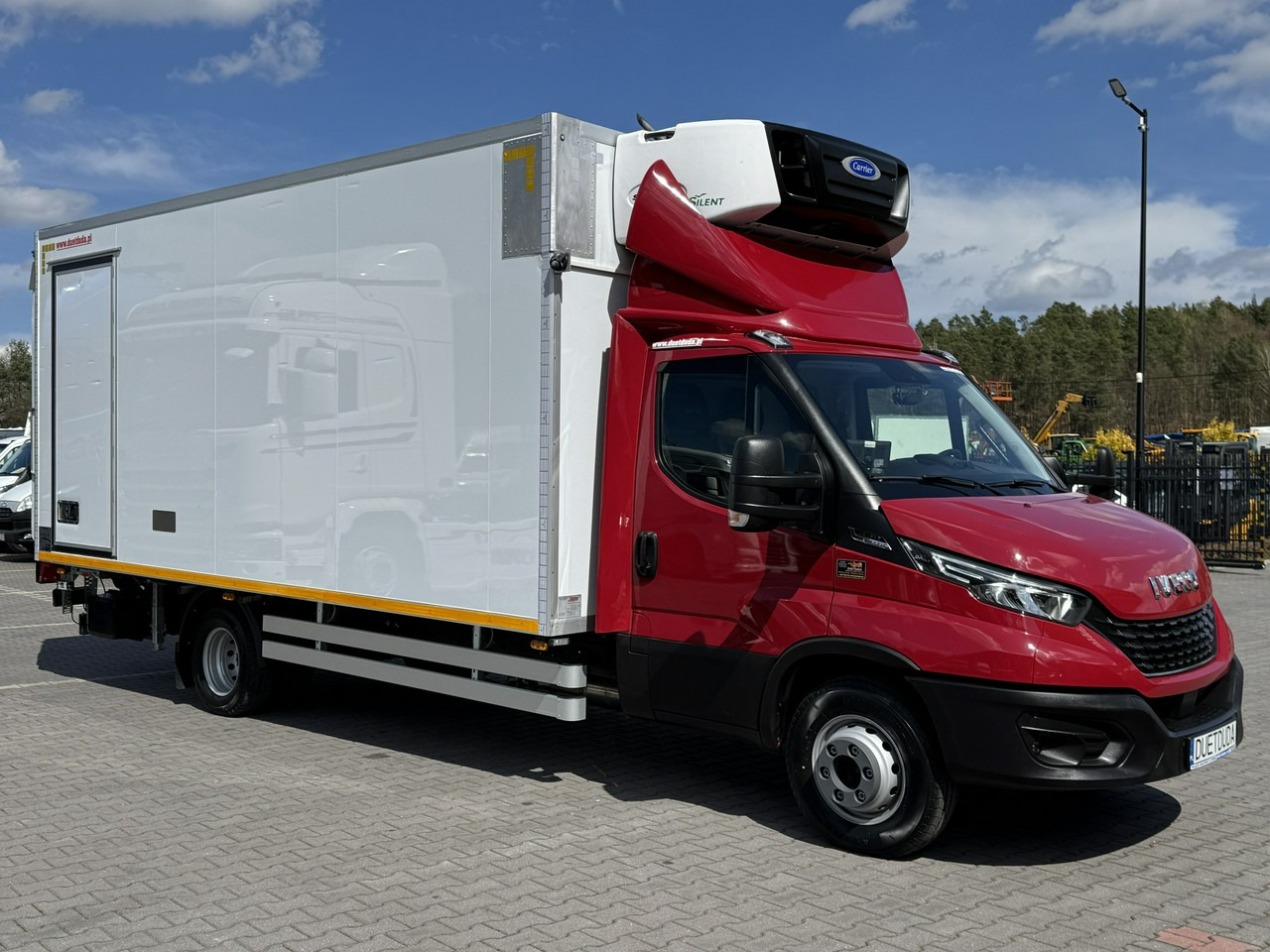 Iveco Daily 72C21 Mroźnia HI-MATIC Ściana Grodziowa Multitemperatura - Furgoneta frigorifica: foto 1 Iveco Daily 72C21 Mroźnia HI-MATIC Ściana Grodziowa Multitemperatura - Furgoneta frigorifica: foto 1