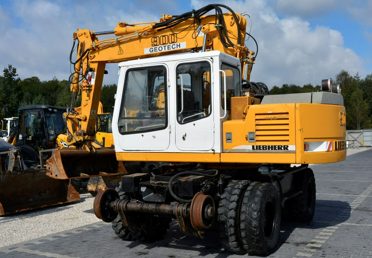 Liebherr A 900 ZW Litronic Koparka + Kolej - Excavadora de ruedas: foto 4 Liebherr A 900 ZW Litronic Koparka + Kolej - Excavadora de ruedas: foto 4