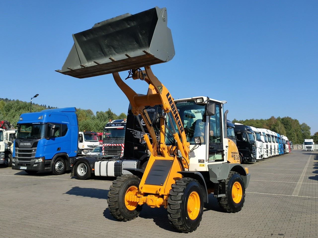 Liebherr L 506 STEREO Szybkozłącze / Łyżka Krokodyl + Widły Waga 6300kg - Cargadora articulada: foto 3 Liebherr L 506 STEREO Szybkozłącze / Łyżka Krokodyl + Widły Waga 6300kg - Cargadora articulada: foto 3