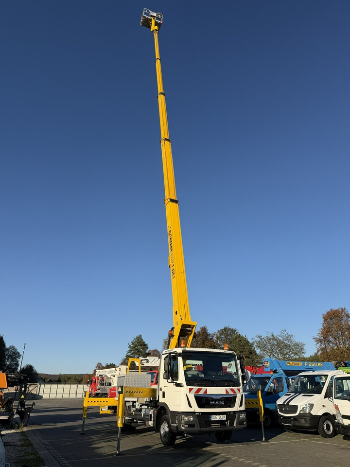 MAN TGL 7.150 Zwyżka Ruthmann T330 33-Metry w bok 21m Mały przebieg - Camión con plataforma elevadora: foto 3 MAN TGL 7.150 Zwyżka Ruthmann T330 33-Metry w bok 21m Mały przebieg - Camión con plataforma elevadora: foto 3