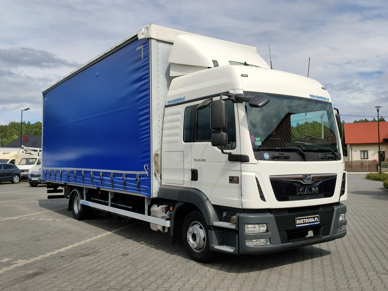 MAN TGL12.250 E6 Firana Tył Drzwi Dach Zsuwany Bogato Wyposażony - Camión lona: foto 2 MAN TGL12.250 E6 Firana Tył Drzwi Dach Zsuwany Bogato Wyposażony - Camión lona: foto 2