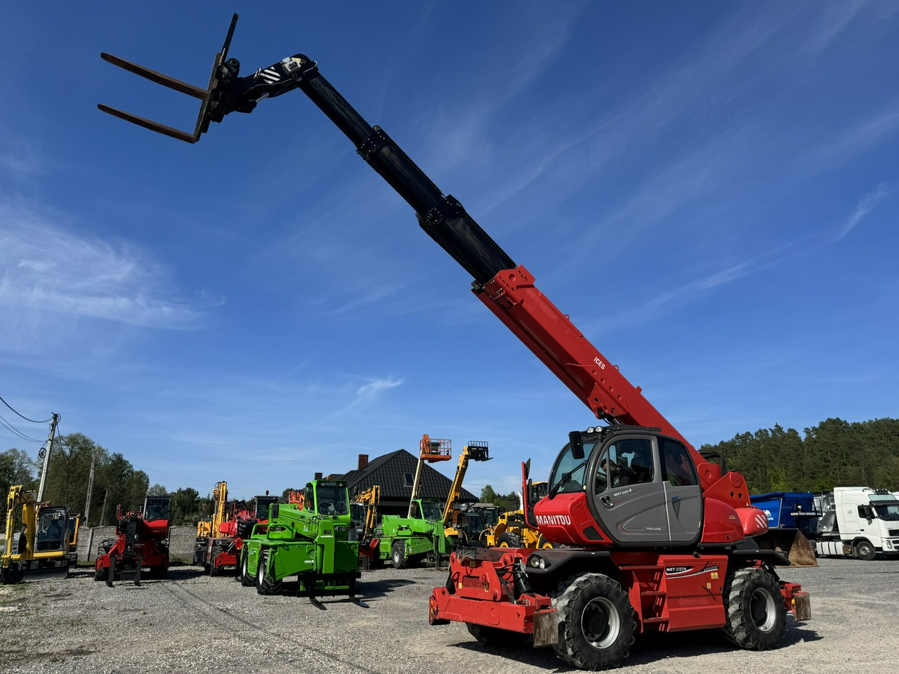 Manitou MRT 2150 + ROTO Ładowarka Teleskopowa Obrotowa 2550 - Manipulador telescópico: foto 1 Manitou MRT 2150 + ROTO Ładowarka Teleskopowa Obrotowa 2550 - Manipulador telescópico: foto 1