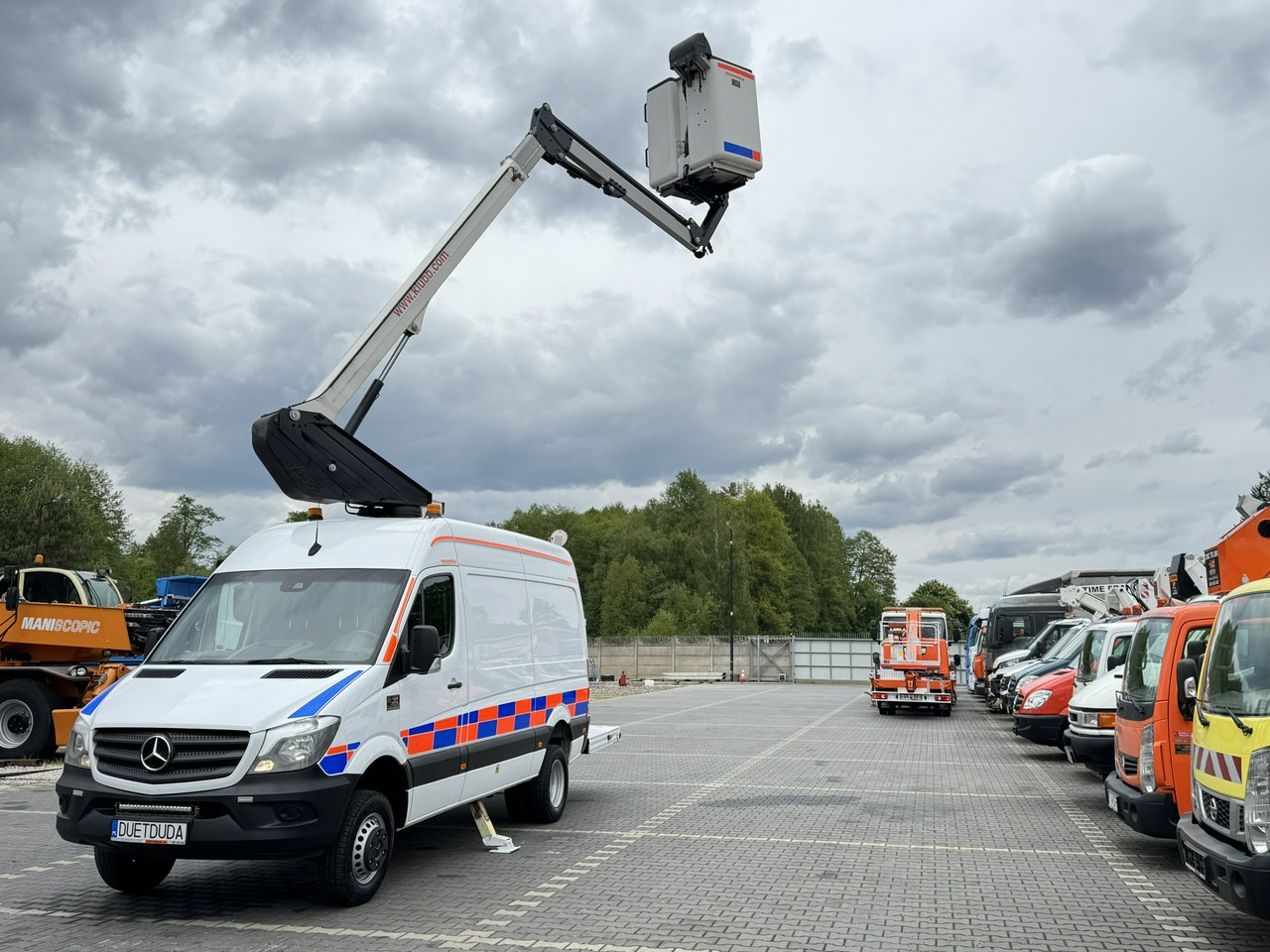 Mercedes Sprinter Zwyżka Podnośnik Koszowy KLUBB K42P UDT WUMAG GSR - Camión con plataforma elevadora: foto 2 Mercedes Sprinter Zwyżka Podnośnik Koszowy KLUBB K42P UDT WUMAG GSR - Camión con plataforma elevadora: foto 2