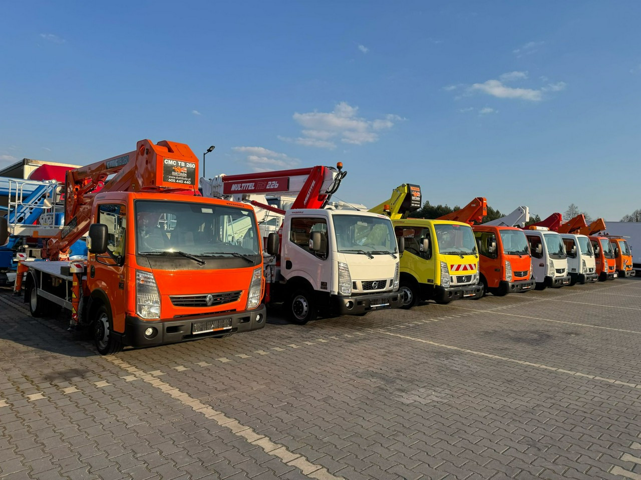 Camión con plataforma elevadora Nissan Cabstar: foto 11