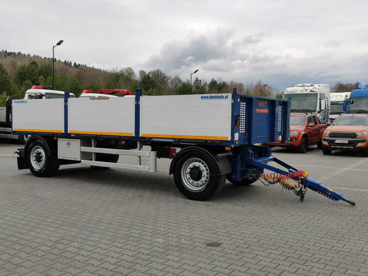 Samro Ciężarowa 2-osiowa na poduszkach - Remolque plataforma/ Caja abierta: foto 2 Samro Ciężarowa 2-osiowa na poduszkach - Remolque plataforma/ Caja abierta: foto 2