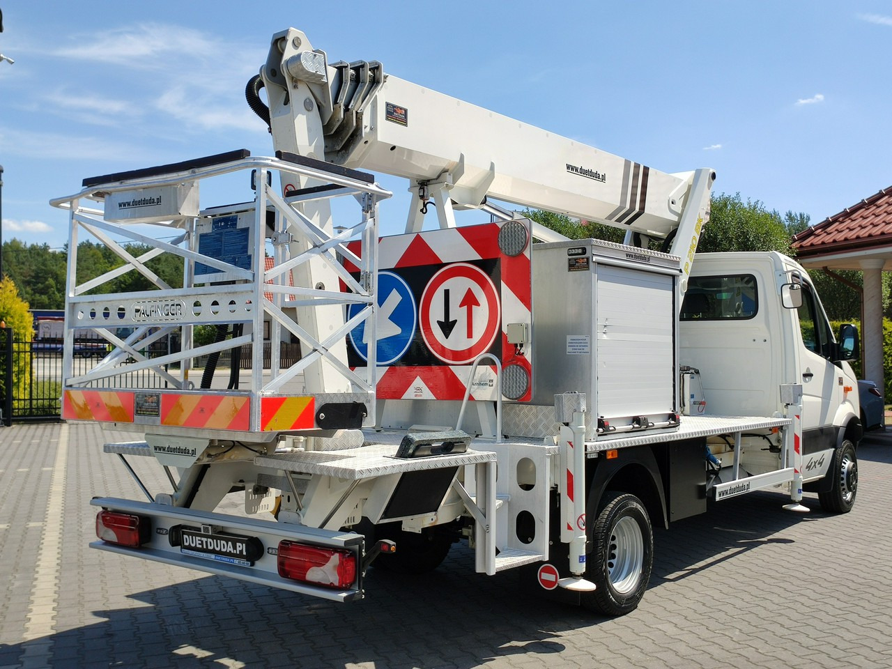 Camión con plataforma elevadora Volkswagen Crafter: foto 18