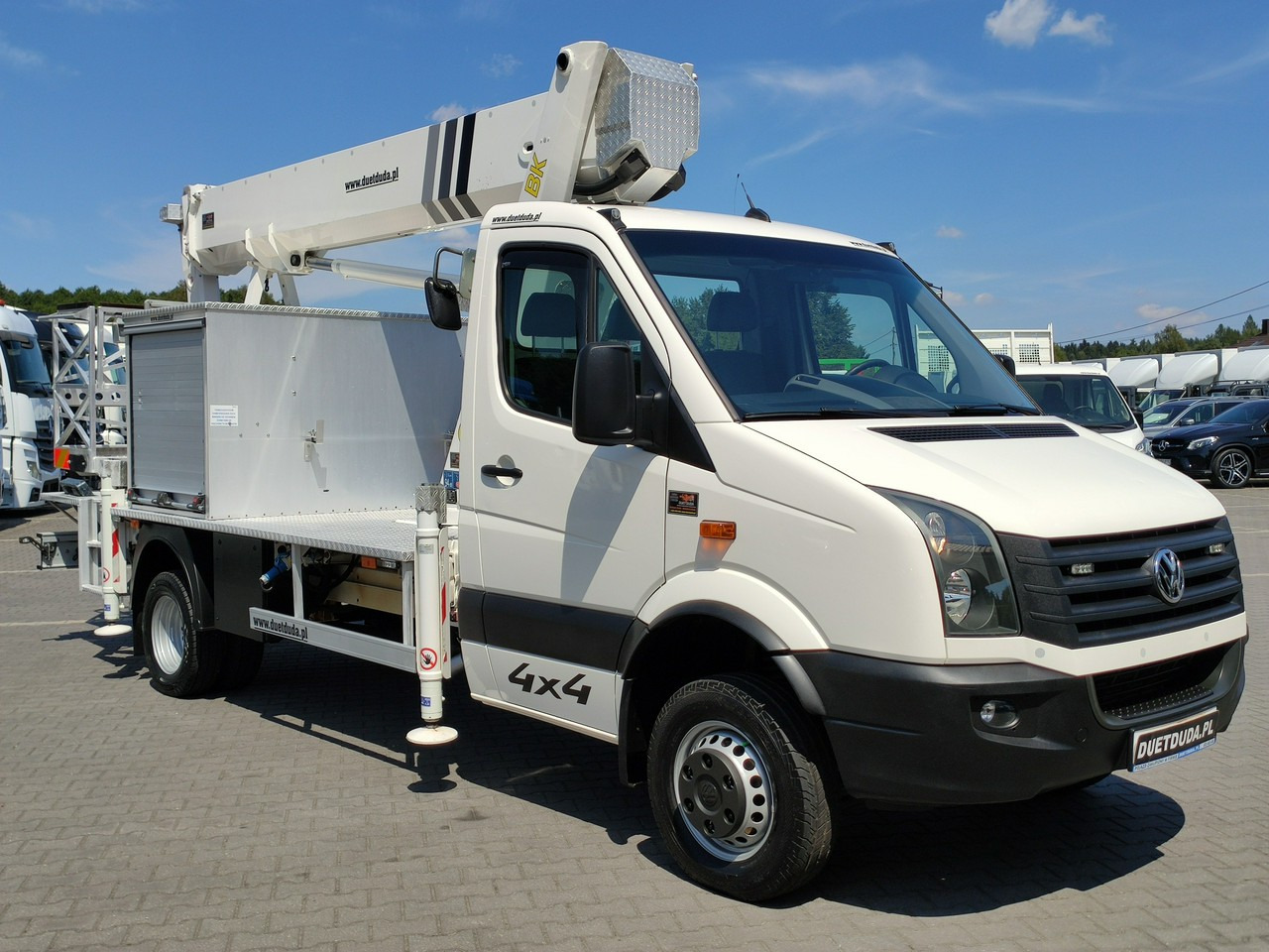 Camión con plataforma elevadora Volkswagen Crafter: foto 8