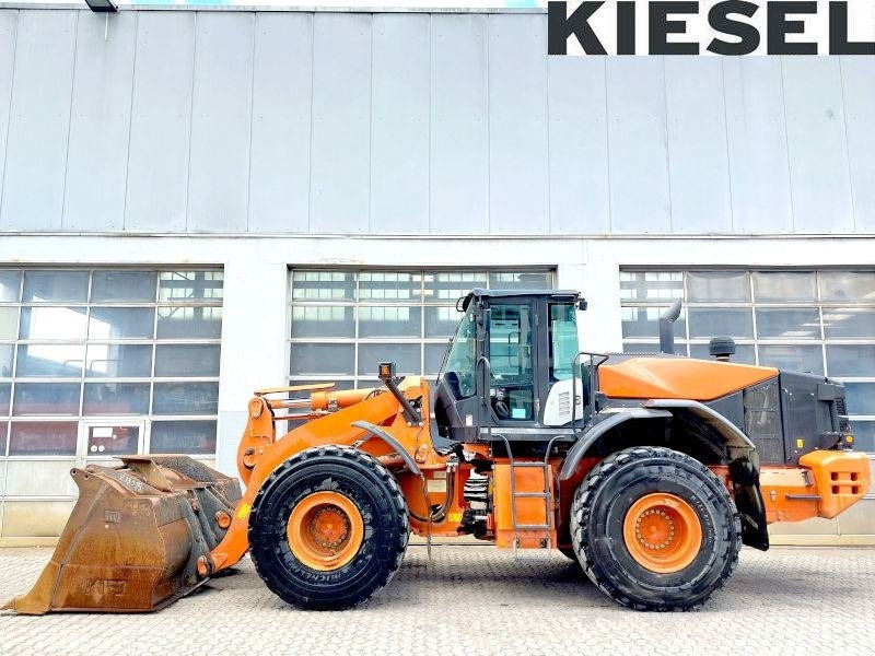 Hitachi ZW 310-6 - Cargadora de ruedas: foto 1 Hitachi ZW 310-6 - Cargadora de ruedas: foto 1