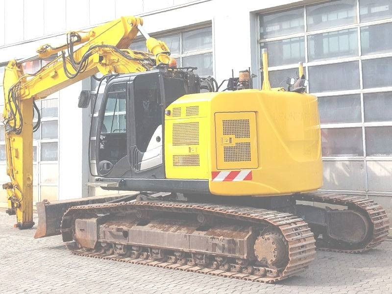 Hitachi ZX 225 US LC-6 - Excavadora de cadenas: foto 3 Hitachi ZX 225 US LC-6 - Excavadora de cadenas: foto 3