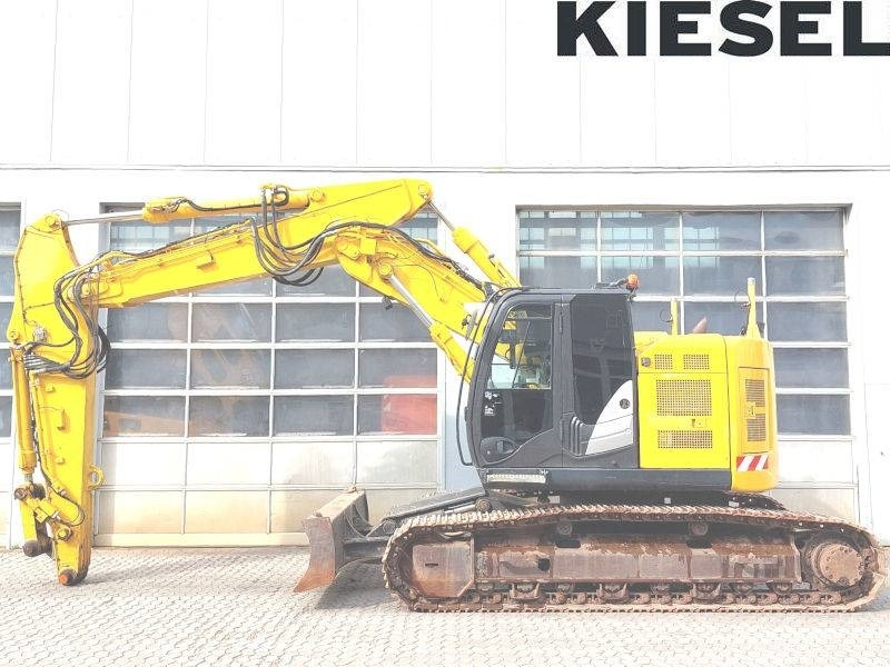 Hitachi ZX 225 US LC-6 - Excavadora de cadenas: foto 1 Hitachi ZX 225 US LC-6 - Excavadora de cadenas: foto 1