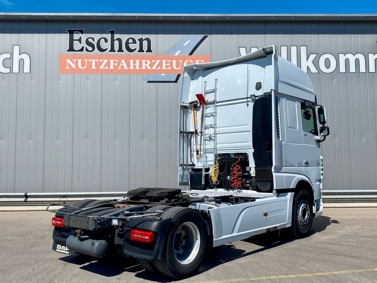 DAF XF 530 Super Space Cab | Hydraulik*Standklima - Cabeza tractora: foto 5 DAF XF 530 Super Space Cab | Hydraulik*Standklima - Cabeza tractora: foto 5