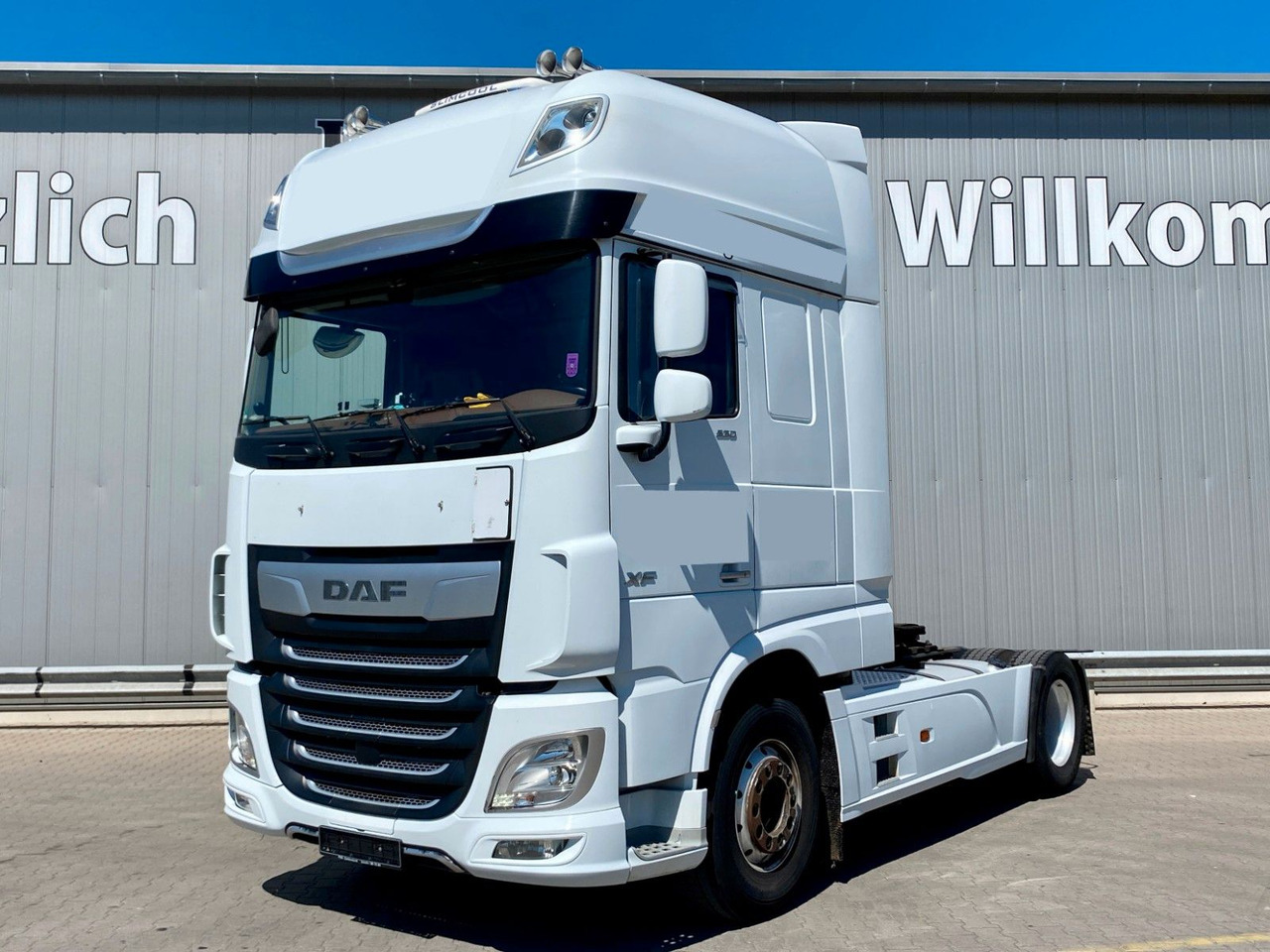 DAF XF 530 Super Space Cab | Hydraulik*Standklima - Cabeza tractora: foto 1 DAF XF 530 Super Space Cab | Hydraulik*Standklima - Cabeza tractora: foto 1