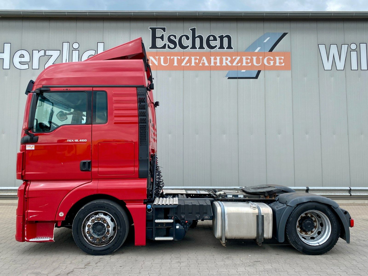 MAN TGX 18.460 LLS-U | XLX*2x Tank*ACC*Retarder*Luft - Cabeza tractora: foto 2 MAN TGX 18.460 LLS-U | XLX*2x Tank*ACC*Retarder*Luft - Cabeza tractora: foto 2