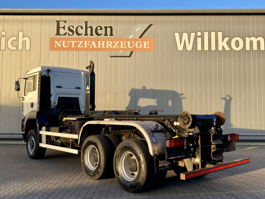 MAN TGA 33.390 6x6 BB - Camión multibasculante: foto 4 MAN TGA 33.390 6x6 BB - Camión multibasculante: foto 4