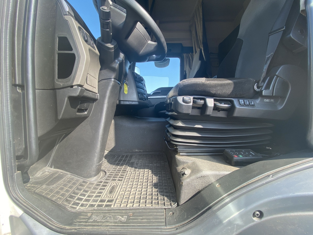 MAN TGL 12.250 4x2 BL - Camión lona: foto 5 MAN TGL 12.250 4x2 BL - Camión lona: foto 5