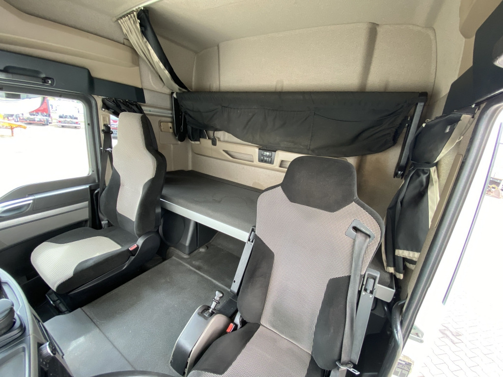 MAN TGL 12.250 4x2 BL - Camión lona: foto 5 MAN TGL 12.250 4x2 BL - Camión lona: foto 5