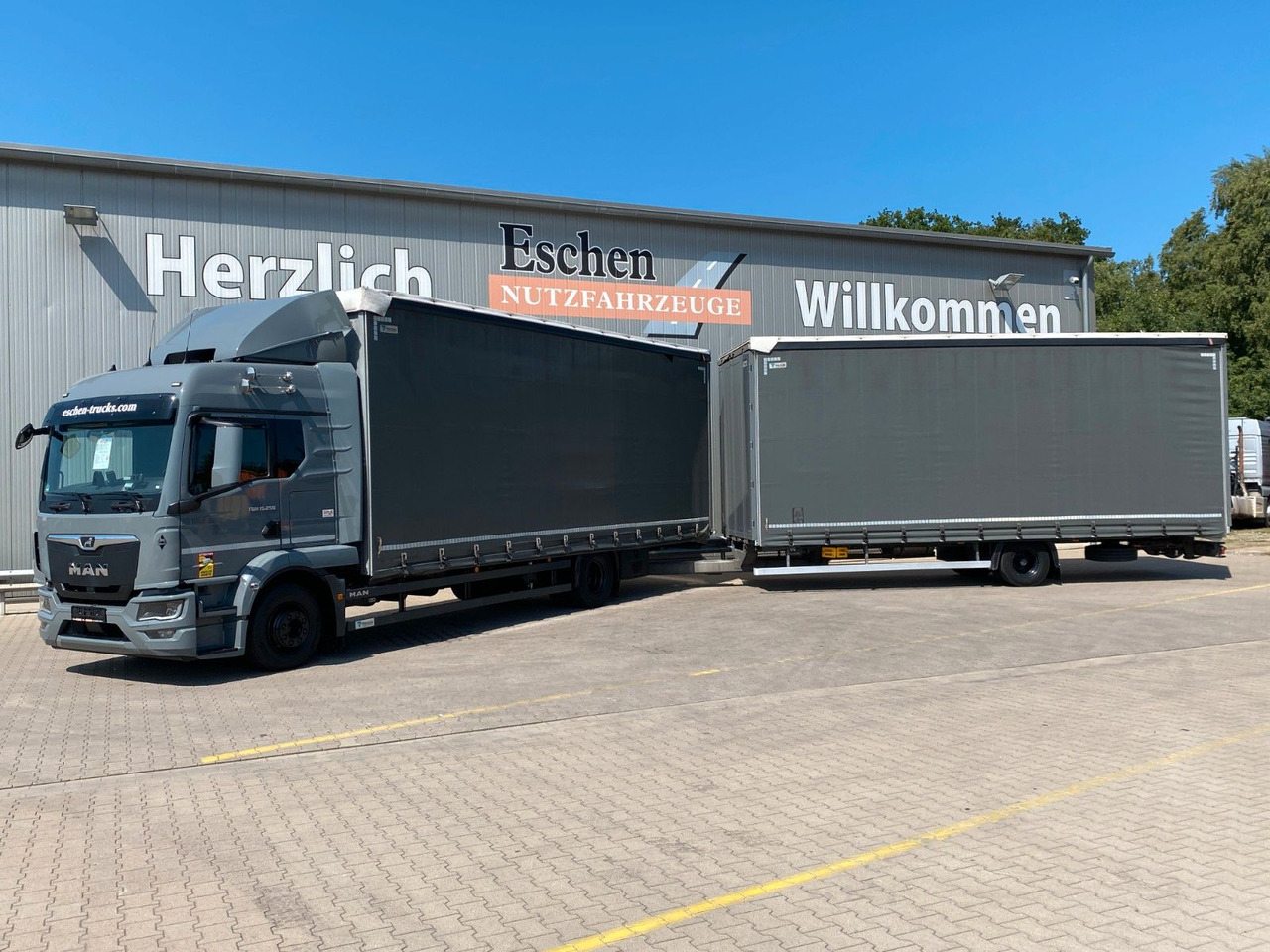 MAN TGM 15.250 + Redos Anhänger GESAMTZUG|Durchlader - Camión lona: foto 1 MAN TGM 15.250 + Redos Anhänger GESAMTZUG|Durchlader - Camión lona: foto 1