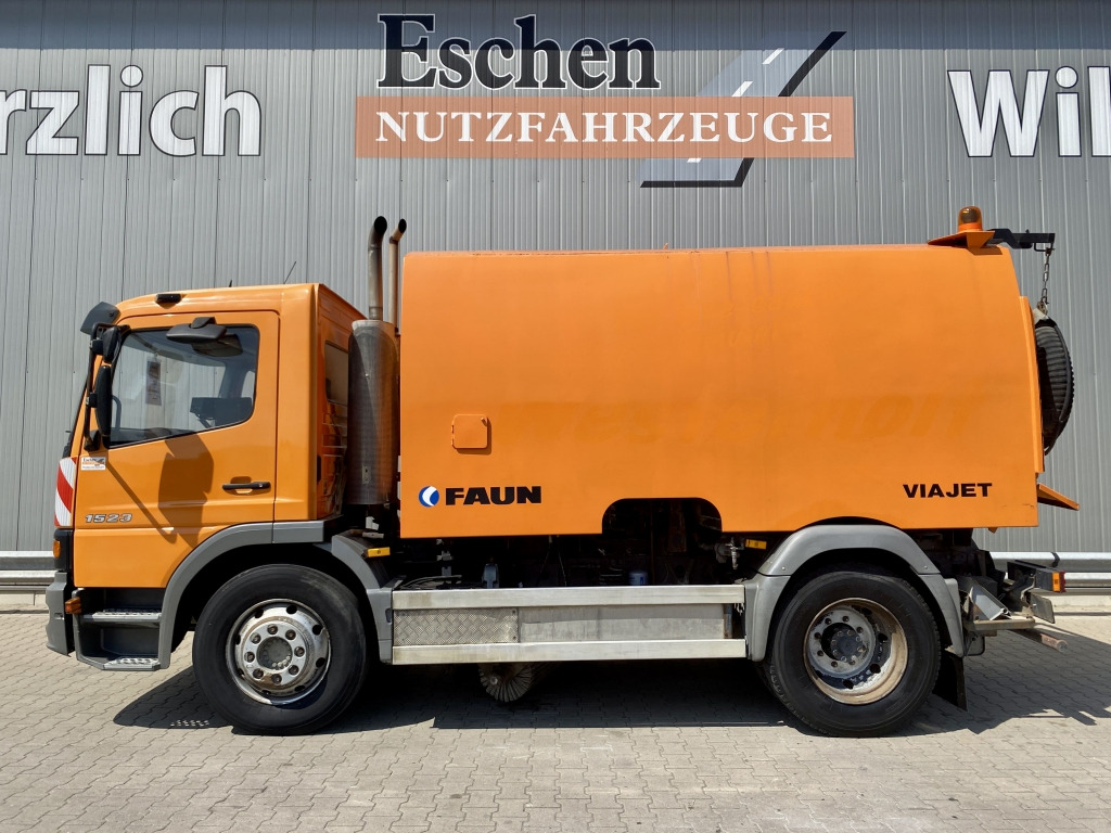 Mercedes-Benz 1523 L - Barredora vial: foto 2 Mercedes-Benz 1523 L - Barredora vial: foto 2