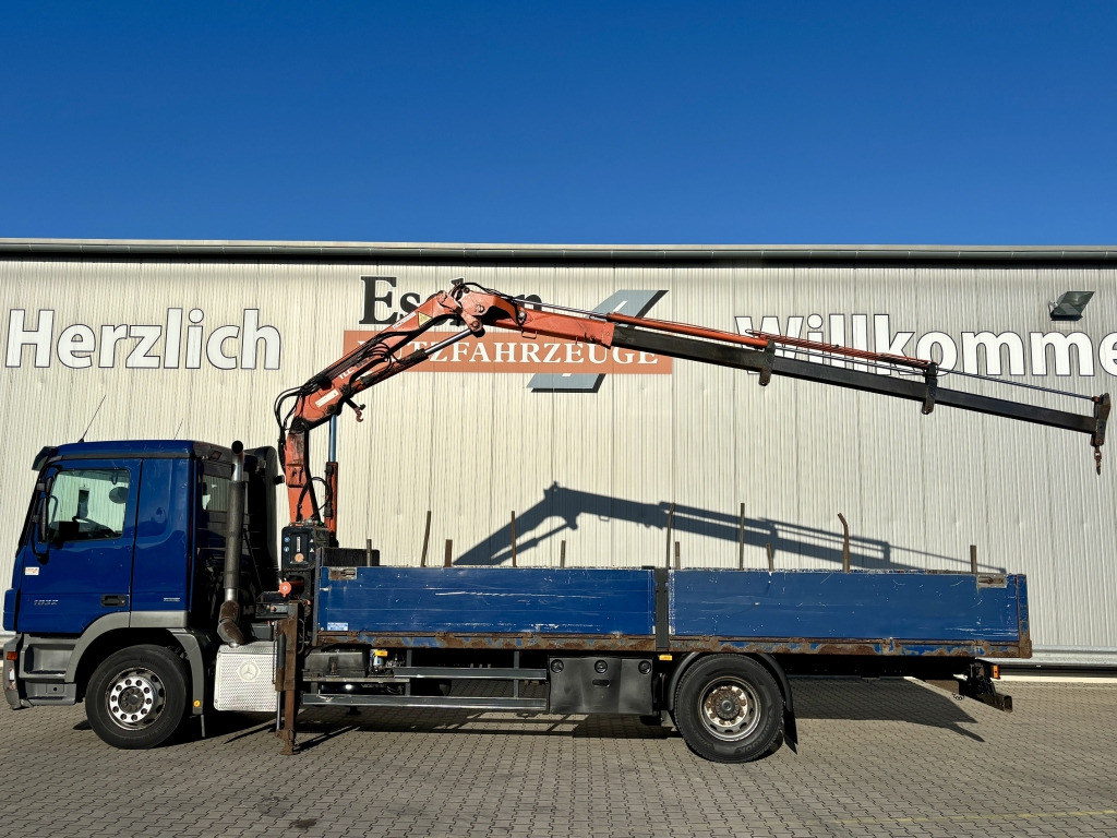 Mercedes-Benz 1832 L / Terex 85.2-A3 Faltkran - Camión caja abierta, Camión grúa: foto 3 Mercedes-Benz 1832 L / Terex 85.2-A3 Faltkran - Camión caja abierta, Camión grúa: foto 3