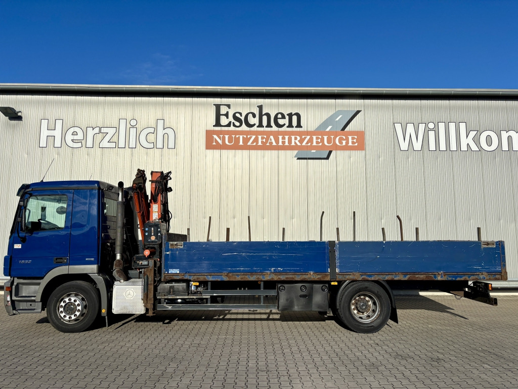 Mercedes-Benz 1832 L / Terex 85.2-A3 Faltkran - Camión caja abierta, Camión grúa: foto 2 Mercedes-Benz 1832 L / Terex 85.2-A3 Faltkran - Camión caja abierta, Camión grúa: foto 2