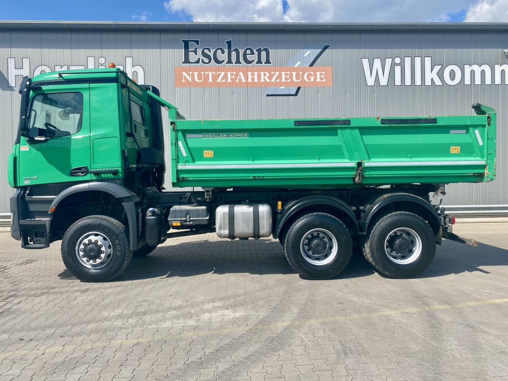 Mercedes-Benz 3345 / 6x6 - Camión volquete: foto 3 Mercedes-Benz 3345 / 6x6 - Camión volquete: foto 3