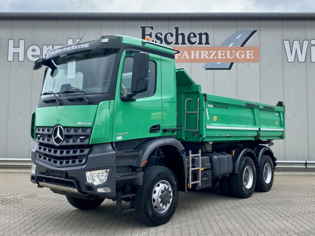 Mercedes-Benz 3345 6x6 Arocs - Camión volquete: foto 2 Mercedes-Benz 3345 6x6 Arocs - Camión volquete: foto 2