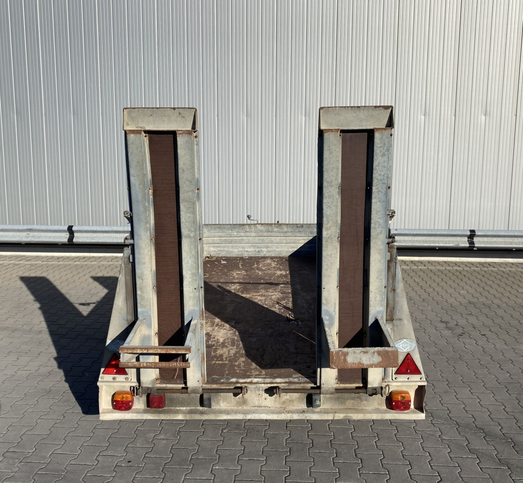 Schmid MTT 250 M / mit Auffahrrampen - Remolque porta maquinaria: foto 4 Schmid MTT 250 M / mit Auffahrrampen - Remolque porta maquinaria: foto 4