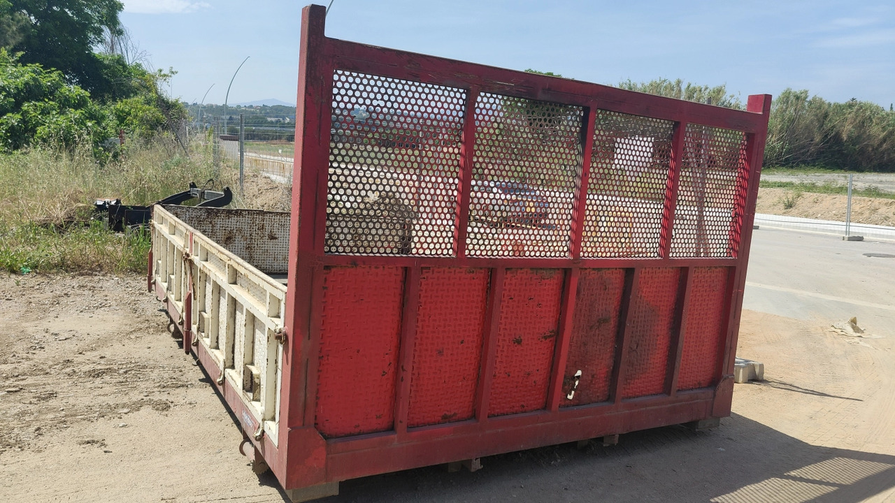 Caja quita y pon 4100x600x2520 MM - Carrocería abierta: foto 3 Caja quita y pon 4100x600x2520 MM - Carrocería abierta: foto 3