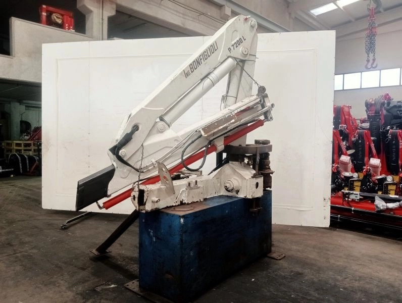 Grúa Bonfiglioli P.7200L - Grúa para camión para Camión: foto 3 Grúa Bonfiglioli P.7200L - Grúa para camión para Camión: foto 3